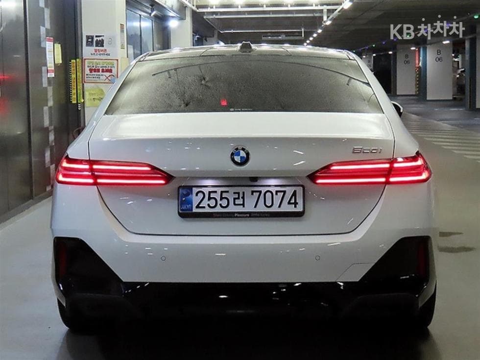 BMW New5 Series(G60)520i Standard - 5