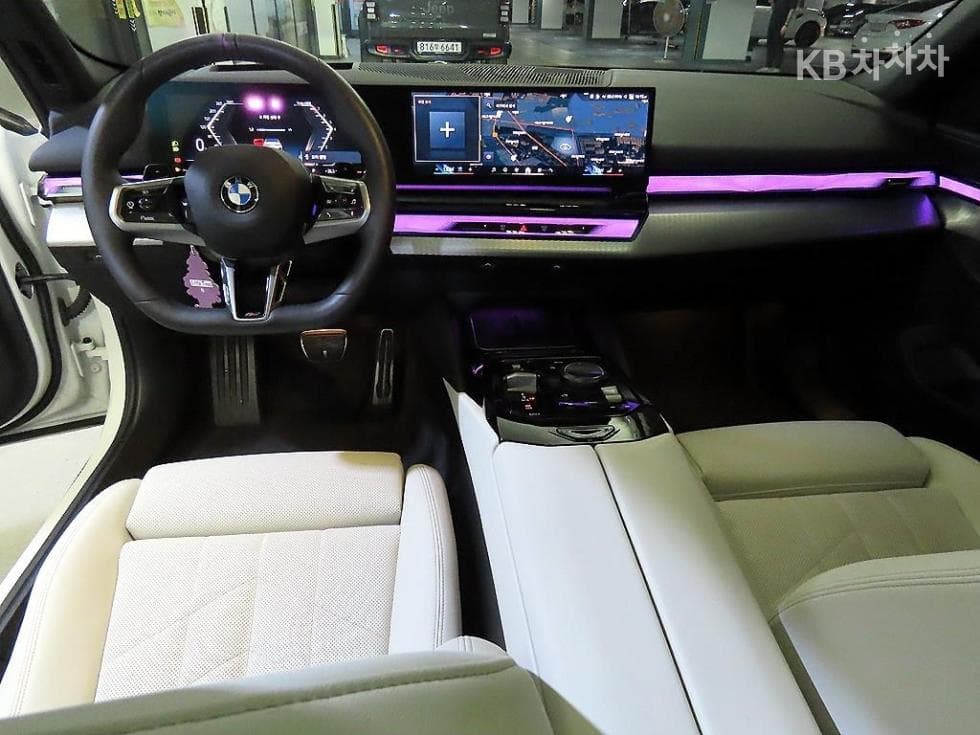 BMW New5 Series(G60)520i Standard - 10
