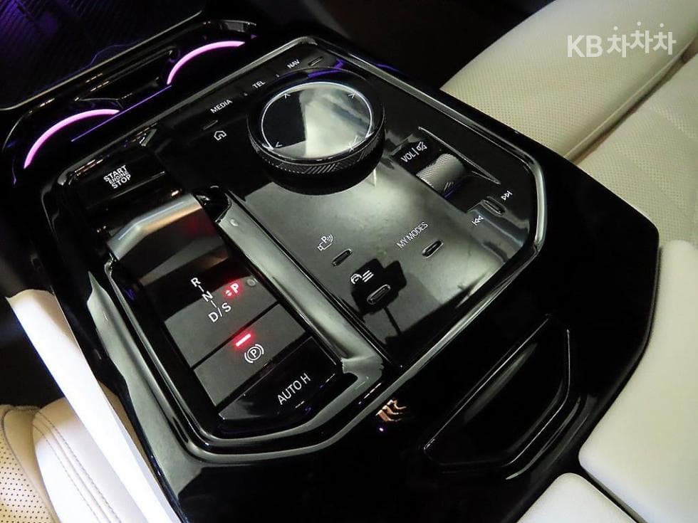 BMW New5 Series(G60)520i Standard - 12