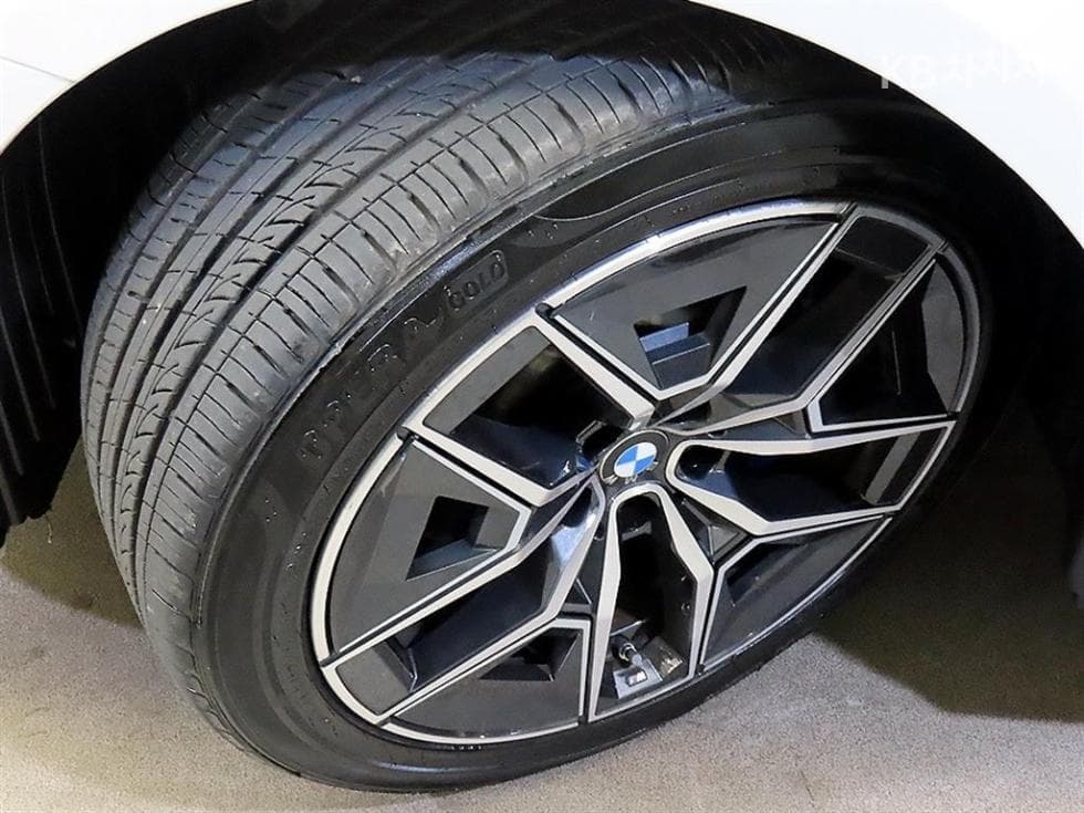 BMW New5 Series(G60)520i Standard - 20