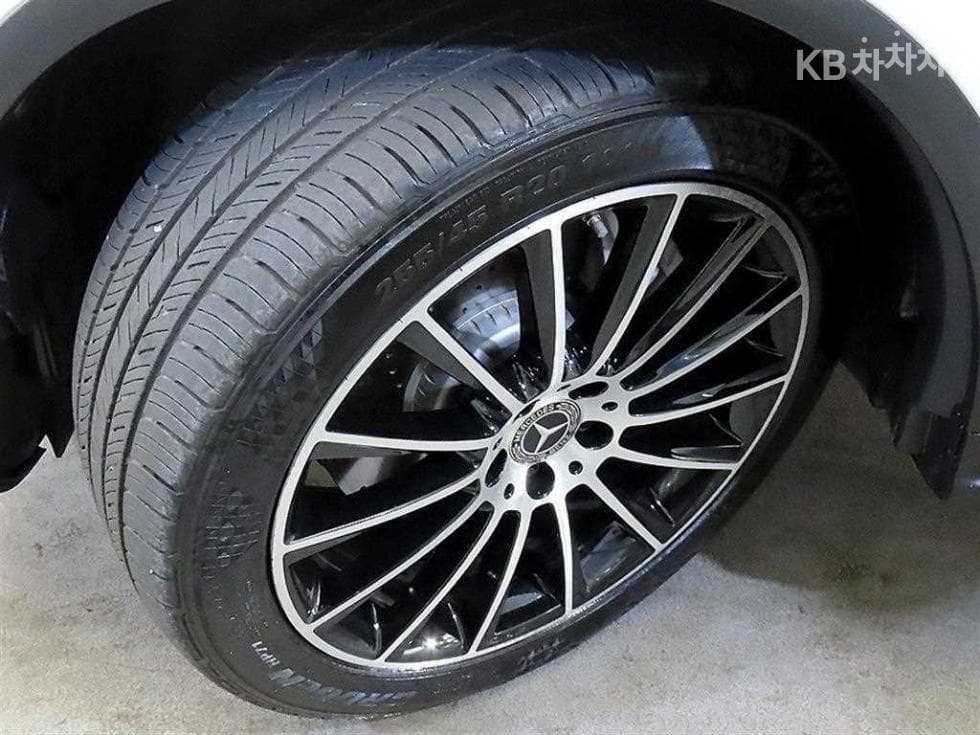 Mercedes-Benz GLC(X253)220 d 4Matic COUPE Premium - 20