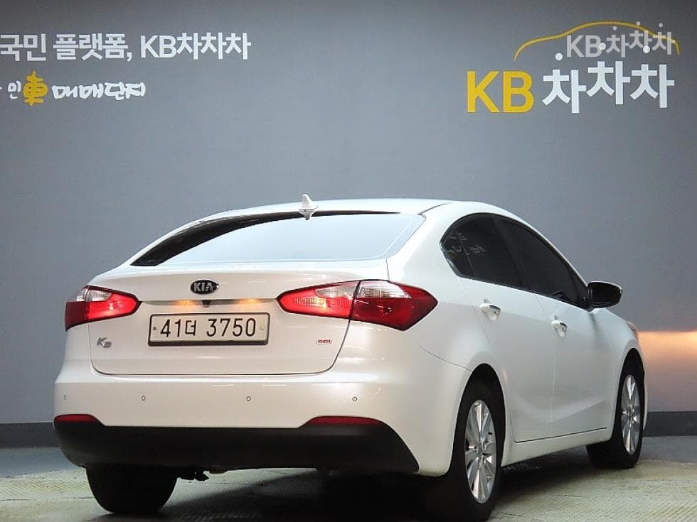 Kia K3Trendy - 2