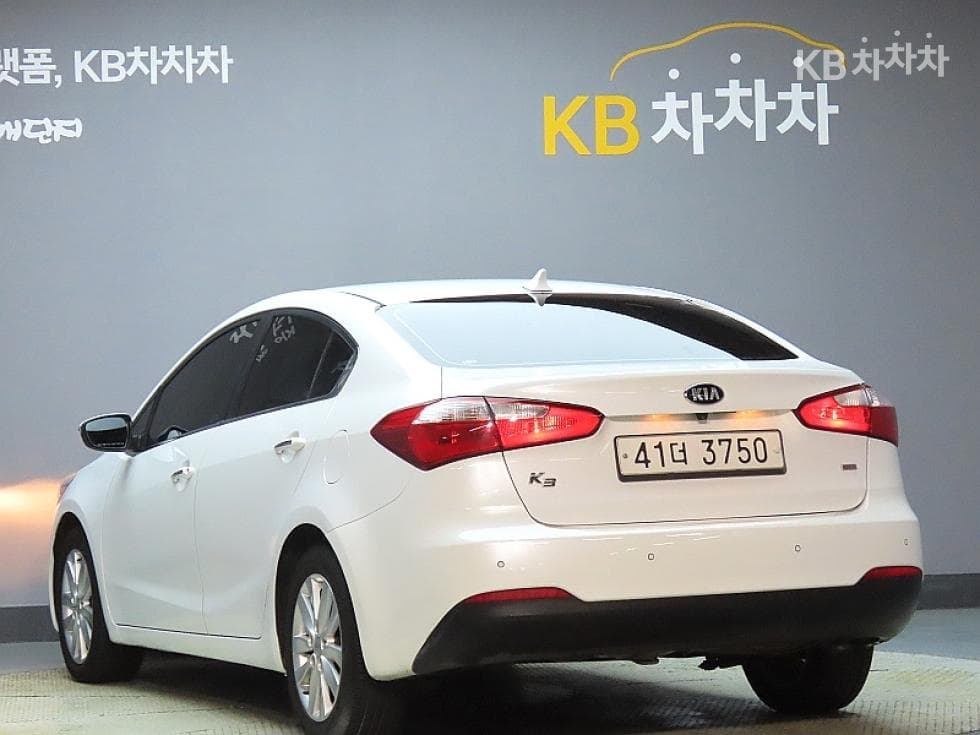 Kia K3Trendy - 4