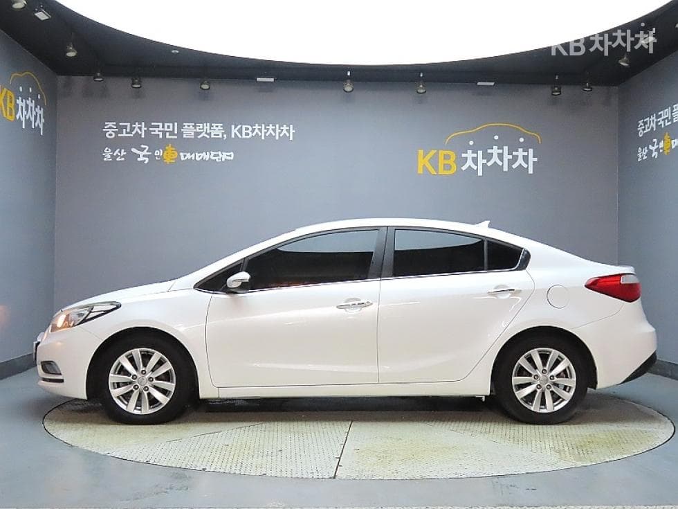 Kia K3Trendy - 5