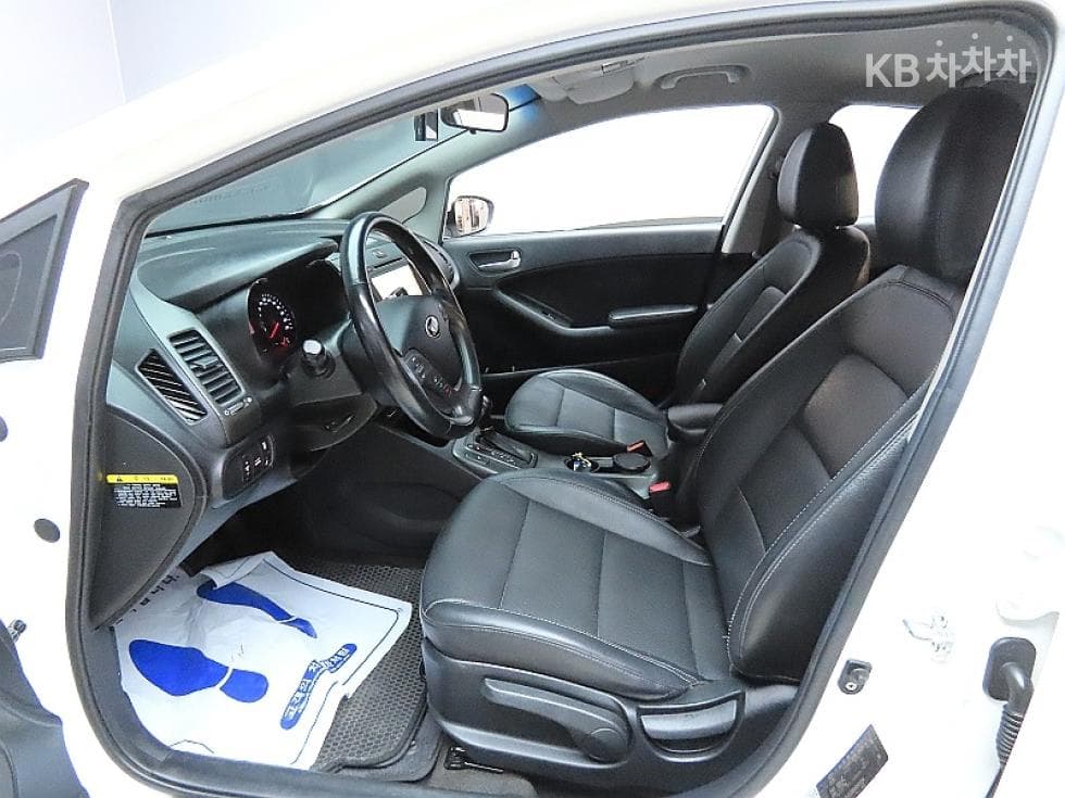 Kia K3Trendy - 10