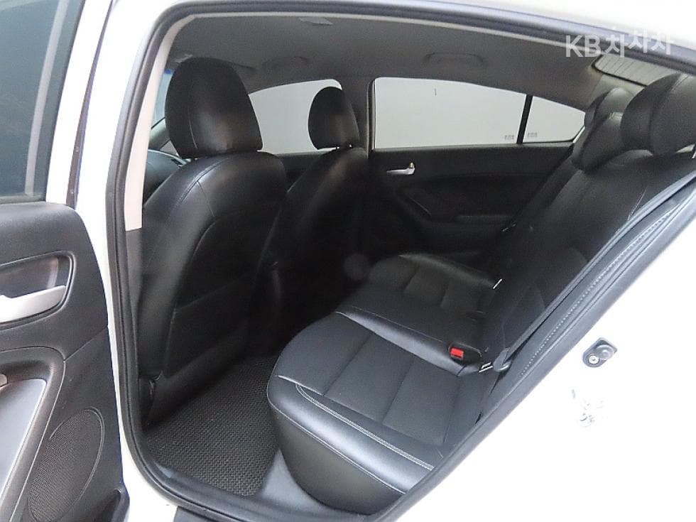 Kia K3Trendy - 11