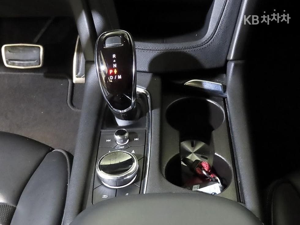 캐딜락 XT63.6 Gasoline SPORT - 12