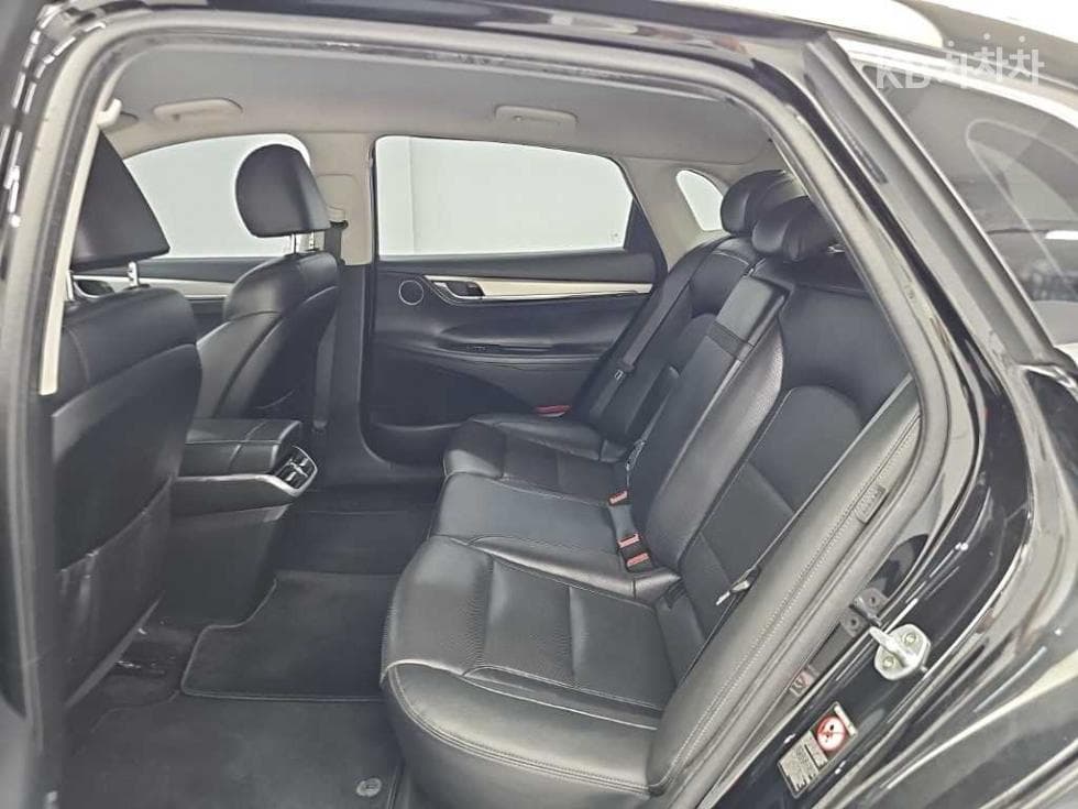 Hyundai The New (facelift) Grandeur (Azera)LPi 3.0 Rental car Premium - 12