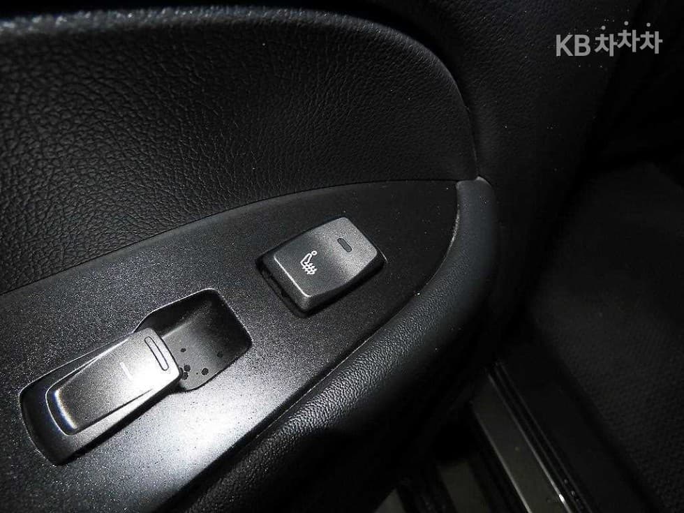 KG Mobility The New (facelift) Rexton 스포츠2.2 4WD Prestige - 14