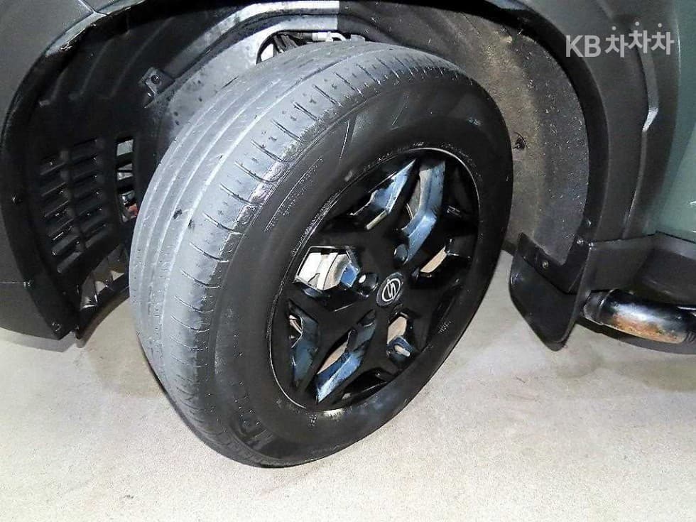 KG Mobility The New (facelift) Rexton 스포츠2.2 4WD Prestige - 19