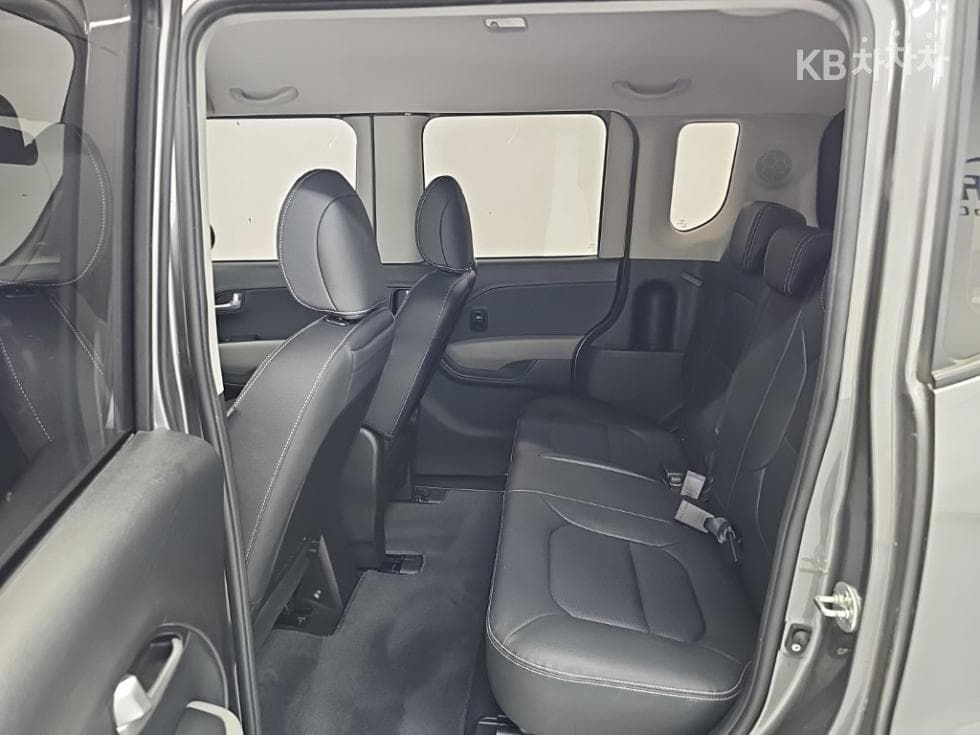 Kia The New (facelift) Kia Ray (van)1.0 Gasoline Prestige - 12