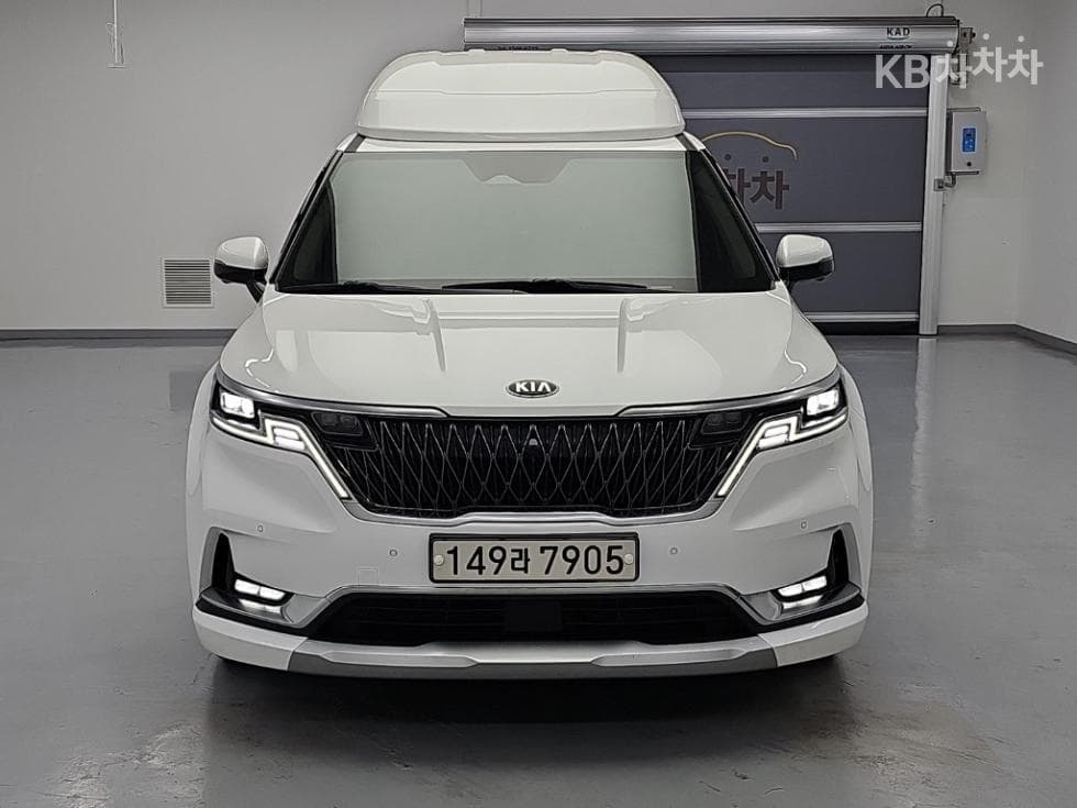 Kia Carnival 4th generationHigh Limousine (Carnival) G3.5 GDI 9-seater Signature - 2