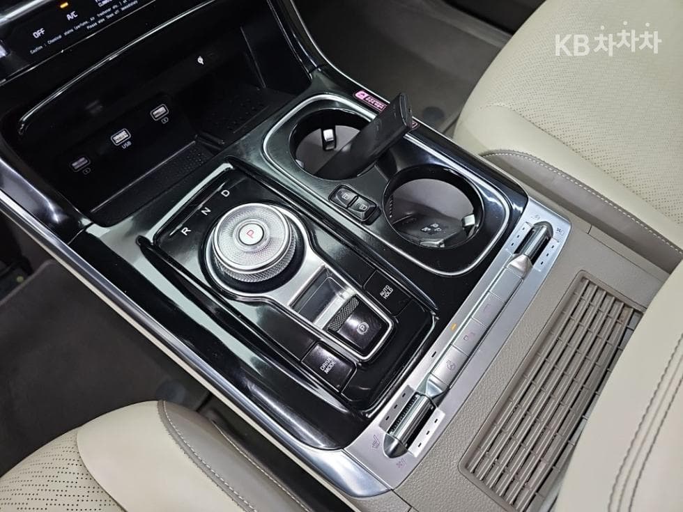 Kia Carnival 4th generationHigh Limousine (Carnival) G3.5 GDI 9-seater Signature - 8
