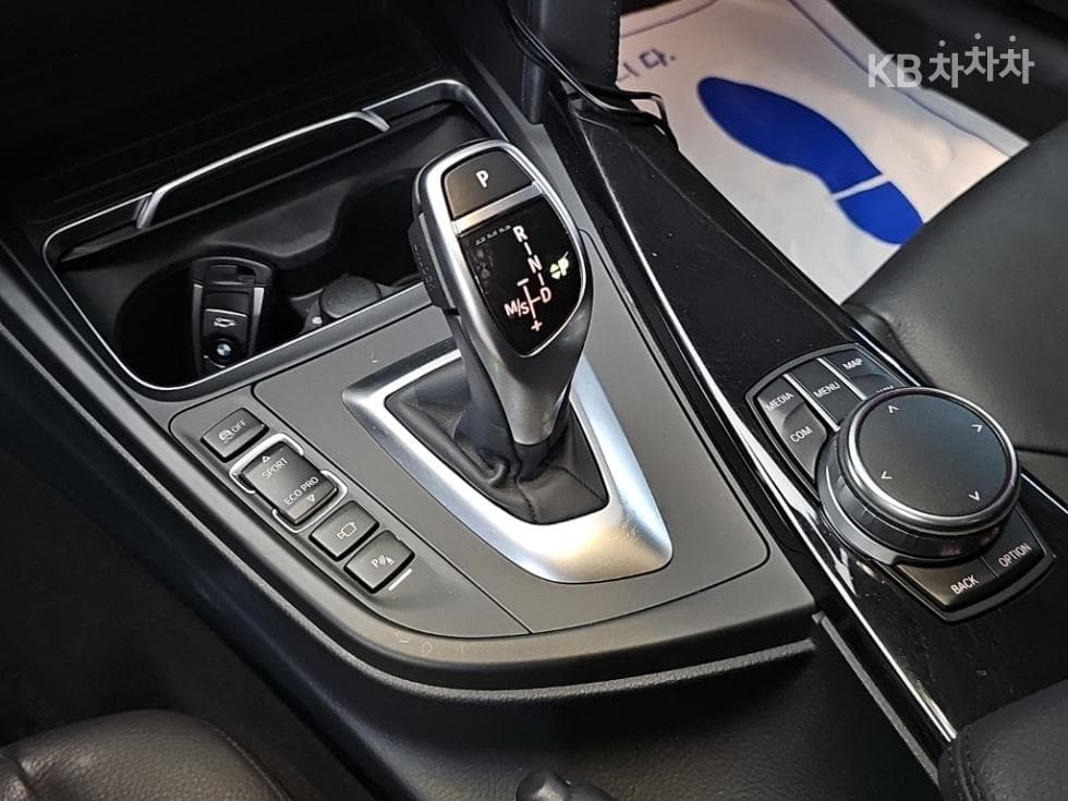BMW 4시리즈 (F32)420i 그란Coupe Luxury 라Seater F36 - 8