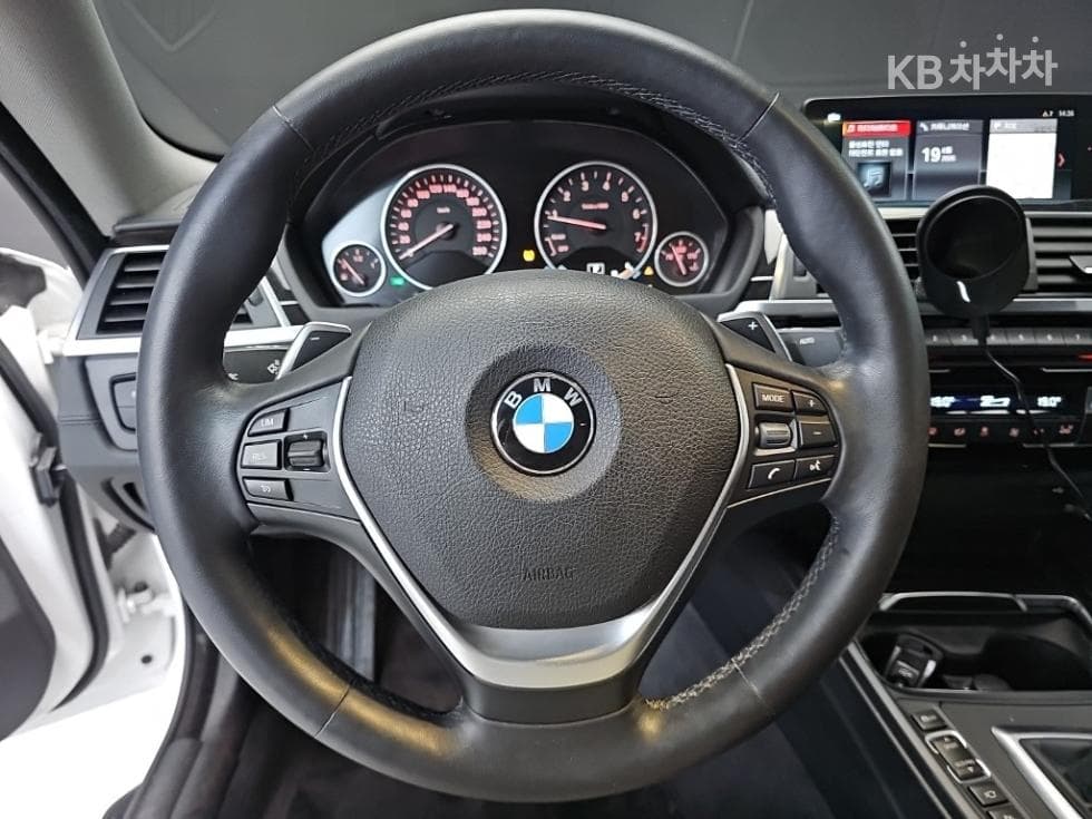 BMW 4시리즈 (F32)420i 그란Coupe Luxury 라Seater F36 - 9
