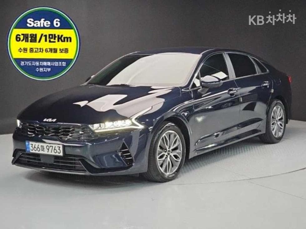 Kia K5 Hybrid 3rd Gen 2.0 HEV Signature - Image 1