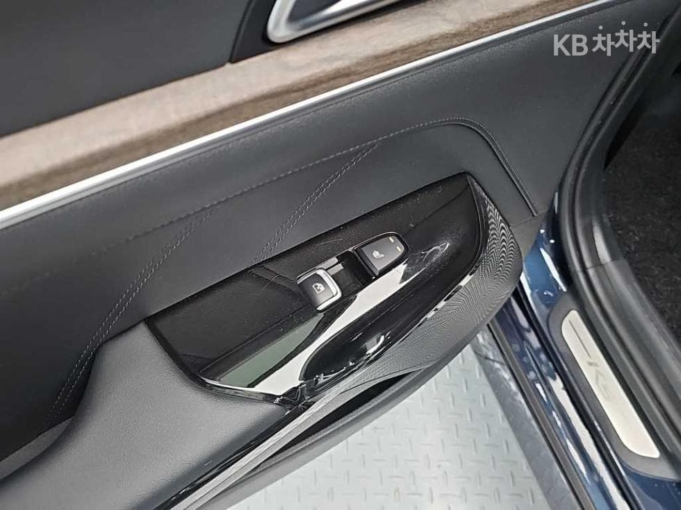 Kia K5 Hybrid 3rd Gen2.0 HEV Signature - 13