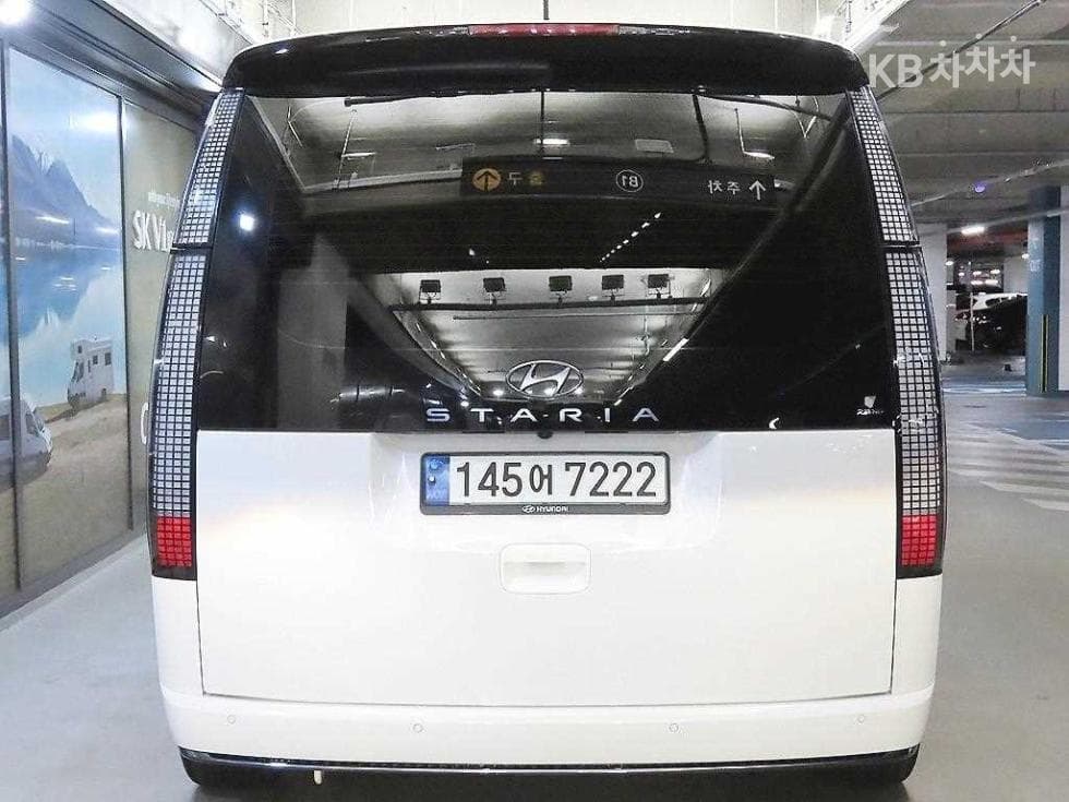 Hyundai Staria Lounge2.2 Lounge 9 AWD Inspiration - 5