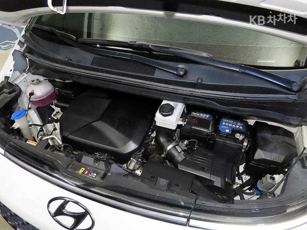 Hyundai Staria Lounge2.2 Lounge 9 AWD Inspiration - 19