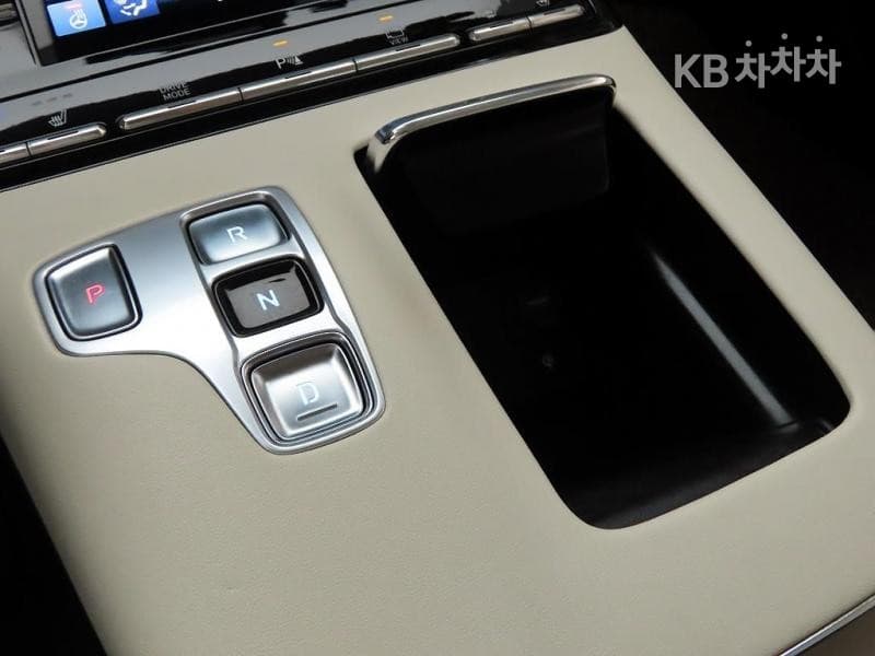 Хюндай The New (фейслифт) Grandeur (Azera) Хибрид2.4 Le Blanc - 10
