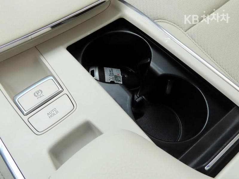 Хюндай The New (фейслифт) Grandeur (Azera) Хибрид2.4 Le Blanc - 11