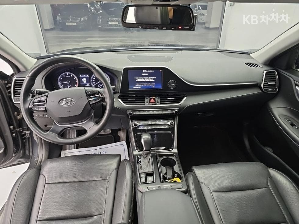 Hyundai Grandeur (Azera)IGDisabled-accessible 3.0 LPi Premium Special (special feature/edition) - 7