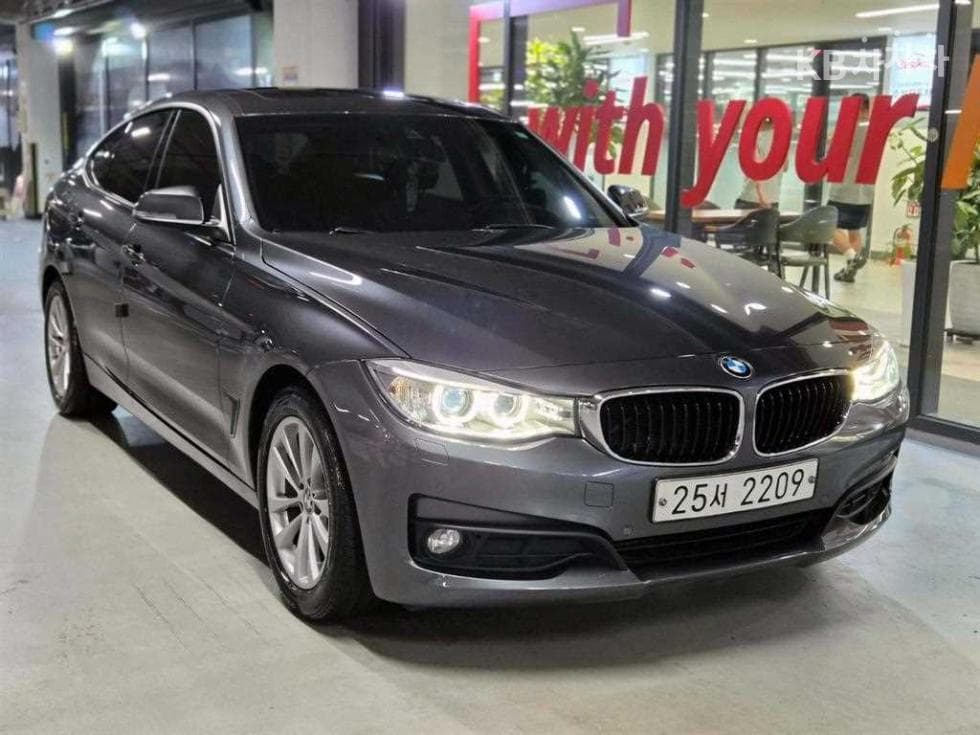 BMW Gran Turismo 3 Series GT 320d F34 xDrive (2014+ model year refresh) - Image 1