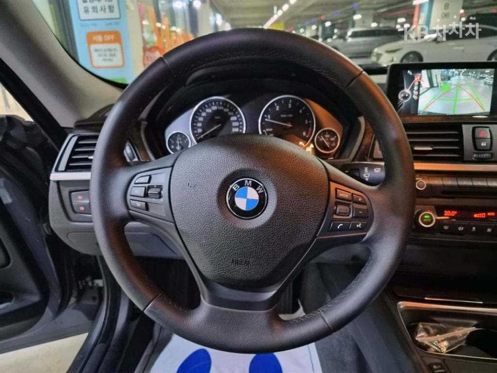 BMW Gran Turismo3 Series GT 320d F34 xDrive - 8