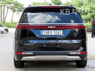 Kia Carnival 4th generationD2.2 7-seater (Limousine) Signature - 4