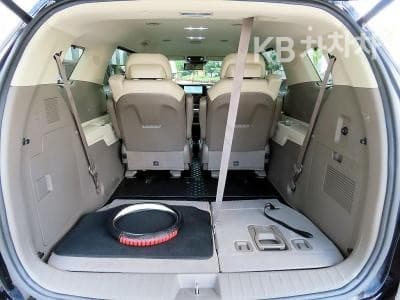 Kia Carnival 4th generationD2.2 7-seater (Limousine) Signature - 16