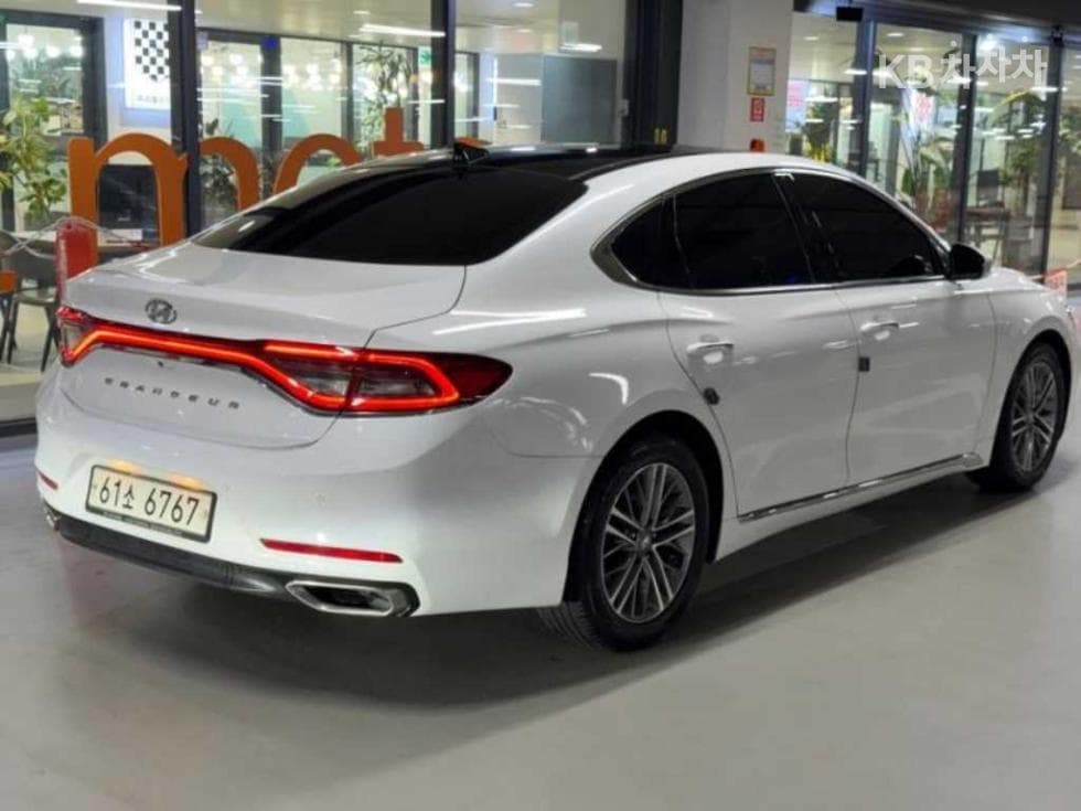 Hyundai Grandeur (Azera)IG2.4 Premium Standard - 4