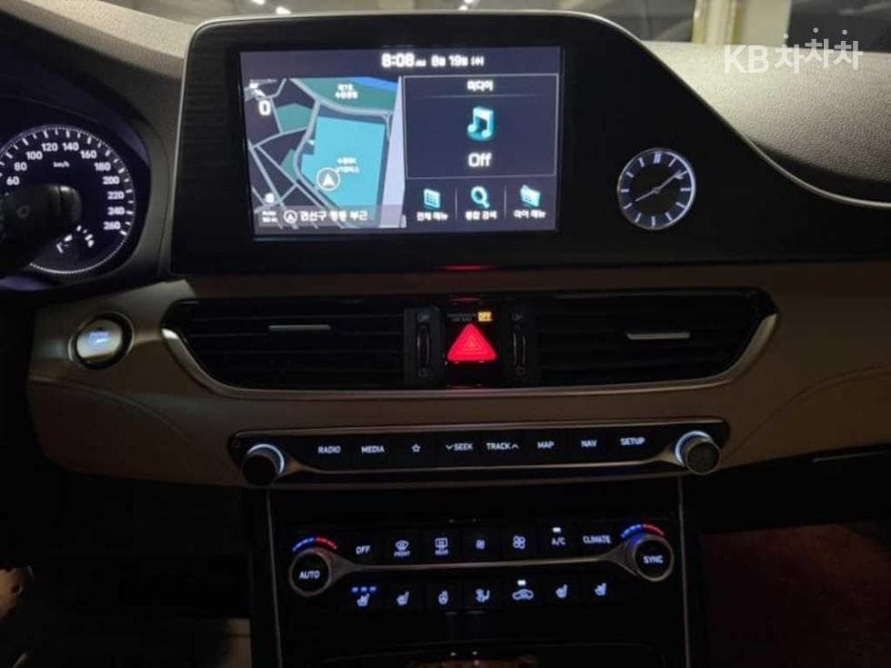 Hyundai Grandeur (Azera)IG2.4 Premium Standard - 10