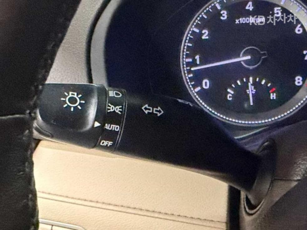 Hyundai Grandeur (Azera)IG2.4 Premium Standard - 14