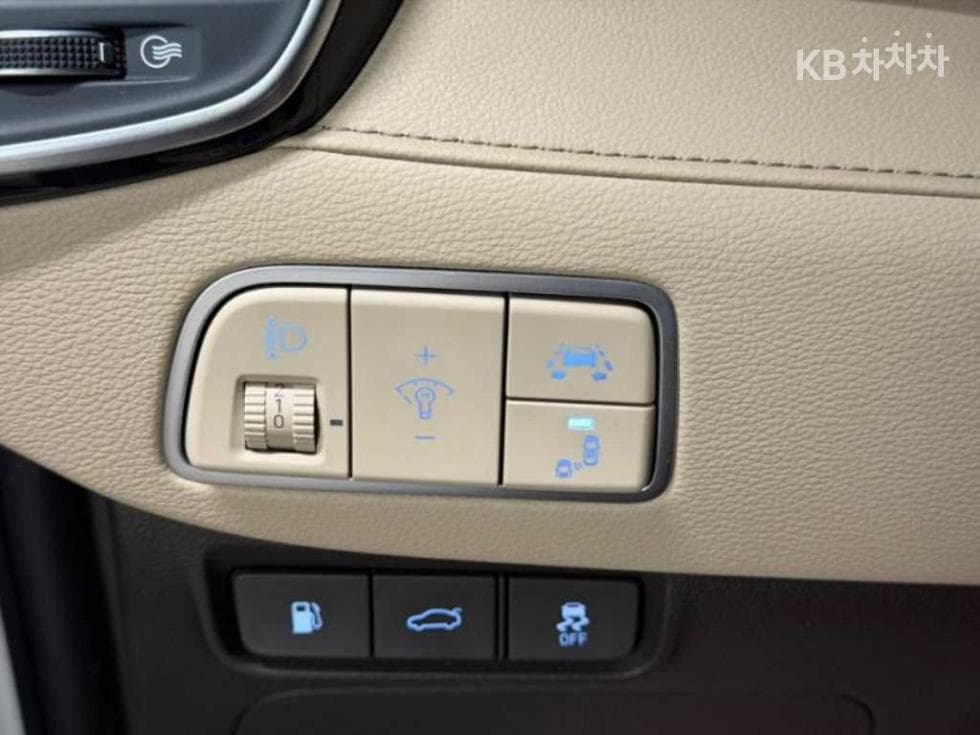Hyundai Grandeur (Azera)IG2.4 Premium Standard - 16
