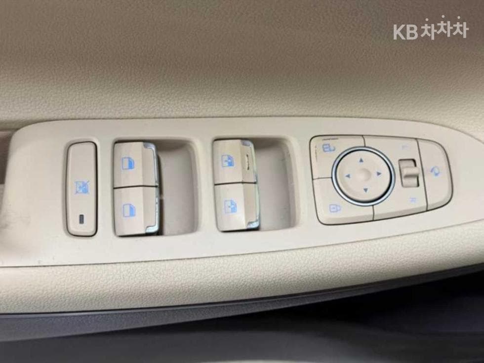 Hyundai Grandeur (Azera)IG2.4 Premium Standard - 17