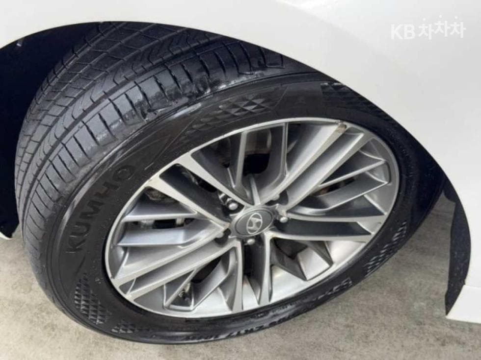 Hyundai Grandeur (Azera)IG2.4 Premium Standard - 20