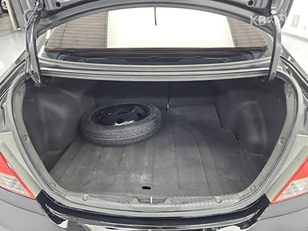 Hyundai Accent(신형)1.6 GDi Top - 16