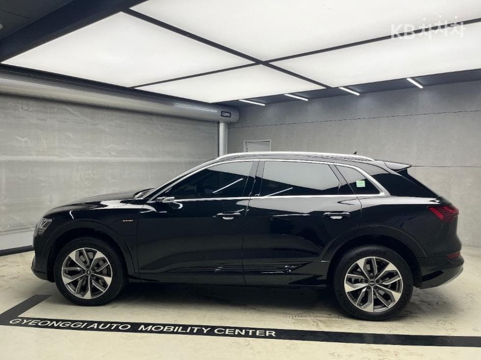 Ауди e-tron55 quattro Стандартен - 4