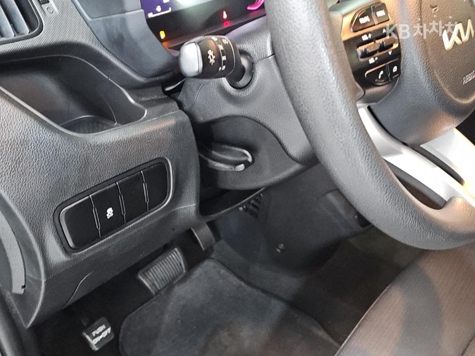 Kia The New (facelift) Kia Ray (van)1.0 Gasoline Standard - 14