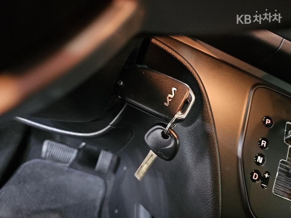 Kia The New (facelift) Kia Ray (van)1.0 Gasoline Standard - 15