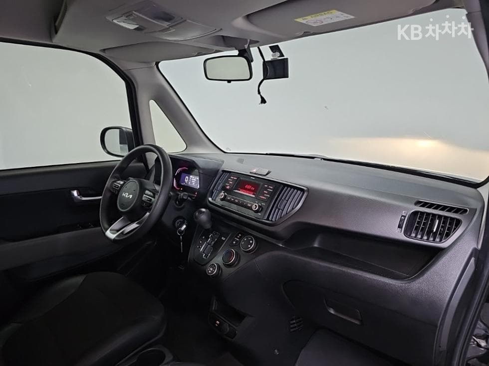 Kia The New (facelift) Kia Ray (van)1.0 Gasoline Standard - 17