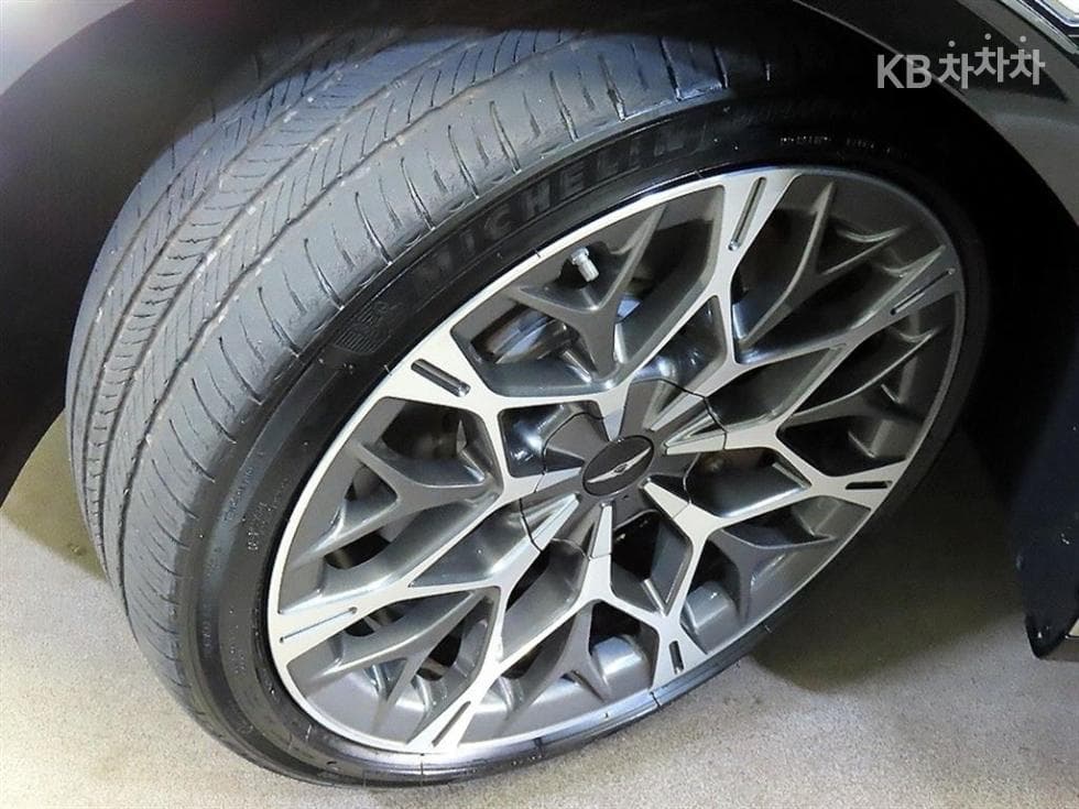 Дженезис G90(RS4)3.5T e-S/C AWD Стандартен - 20