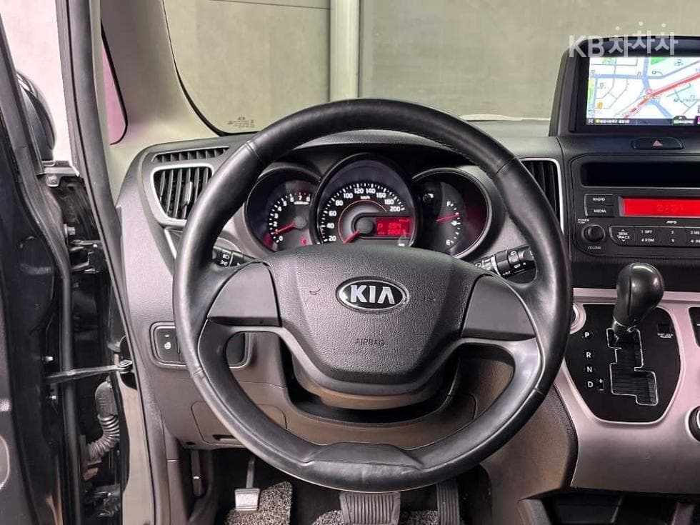 Kia Ray (van)1.0 Gasoline Luxury - 9