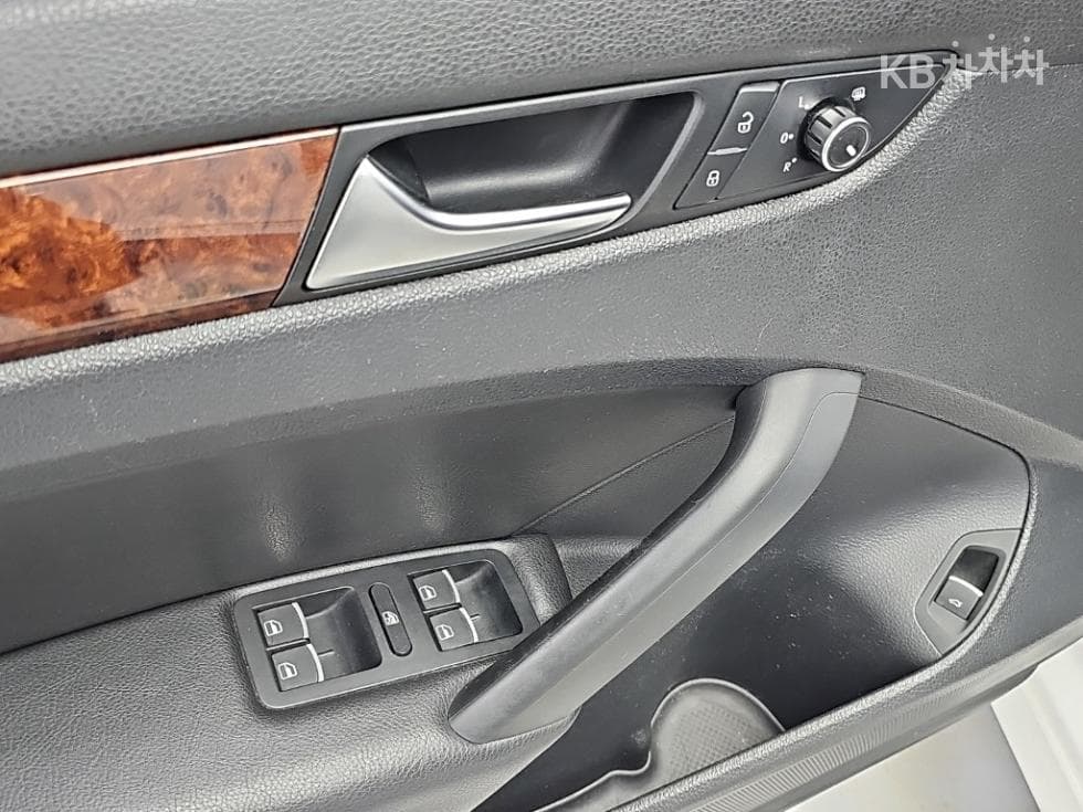 Volkswagen 더NewPassat2.0 Turbo Diesel Injection B7 - 19