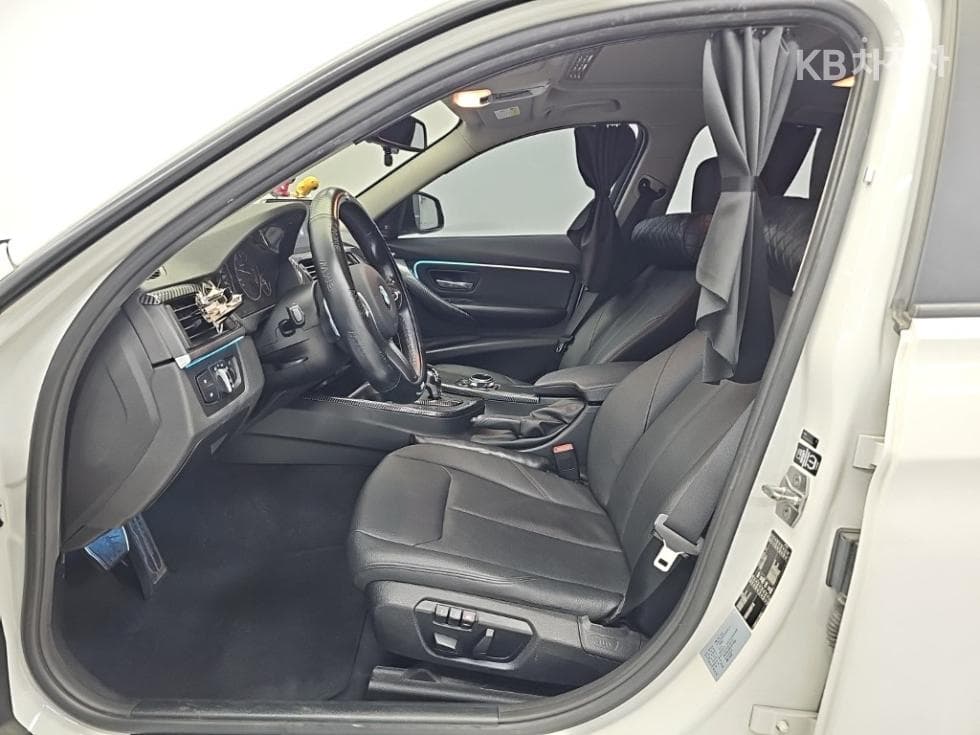 BMW New3 Series320d F30 - 11