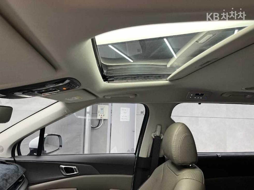Kia The New (facelift) Carnival Hybrid 4th generation1.6 HEV 7-seater (Limousine) 아웃도어 - 15