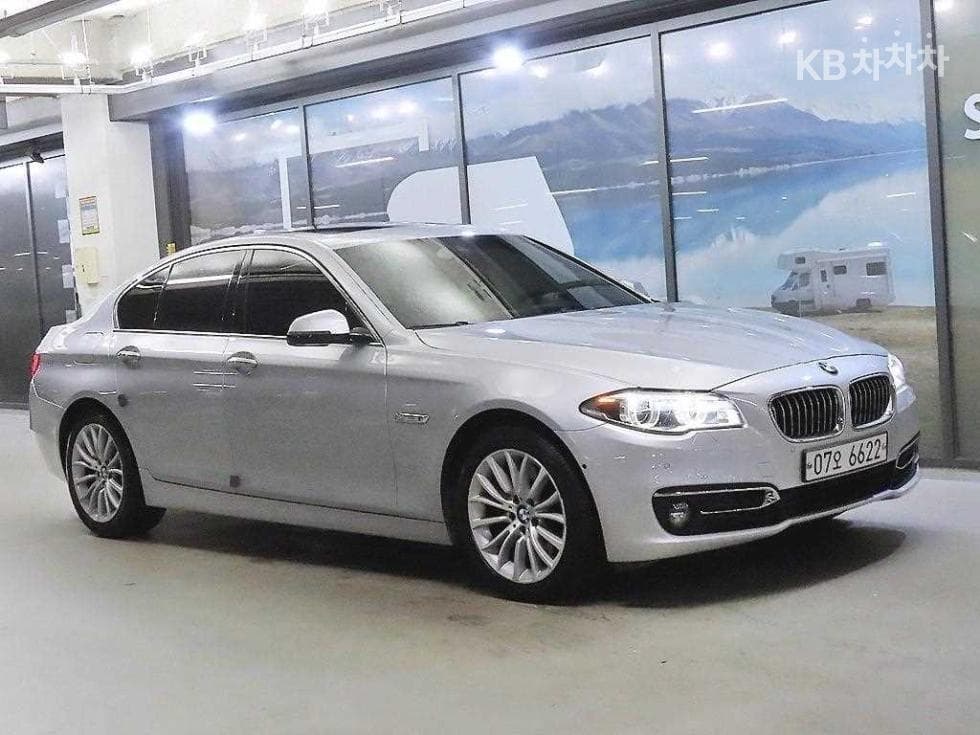 BMW New5 Series 528i xDrive Luxury Standard - Image 1