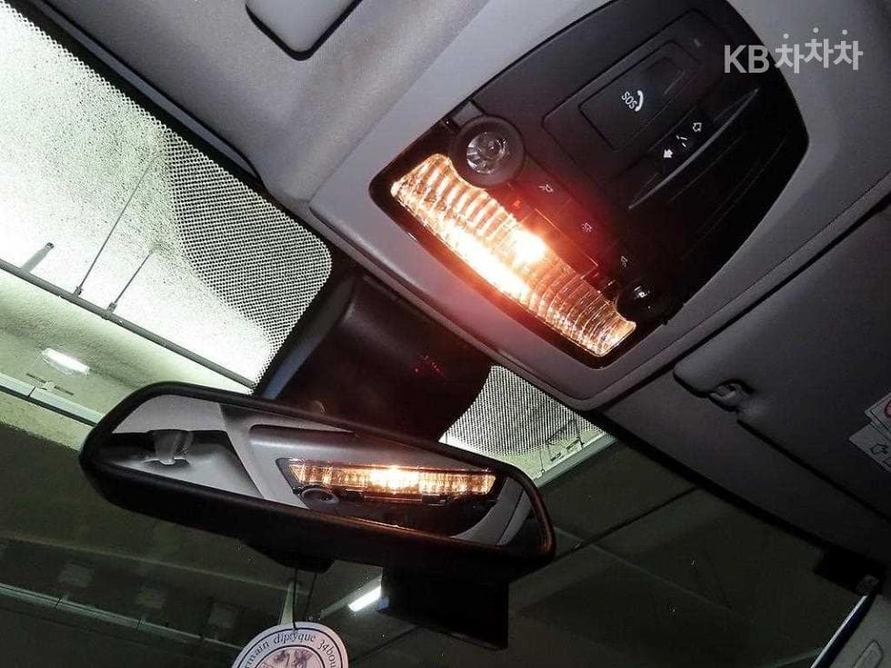 BMW New5 Series528i xDrive Luxury Standard - 15