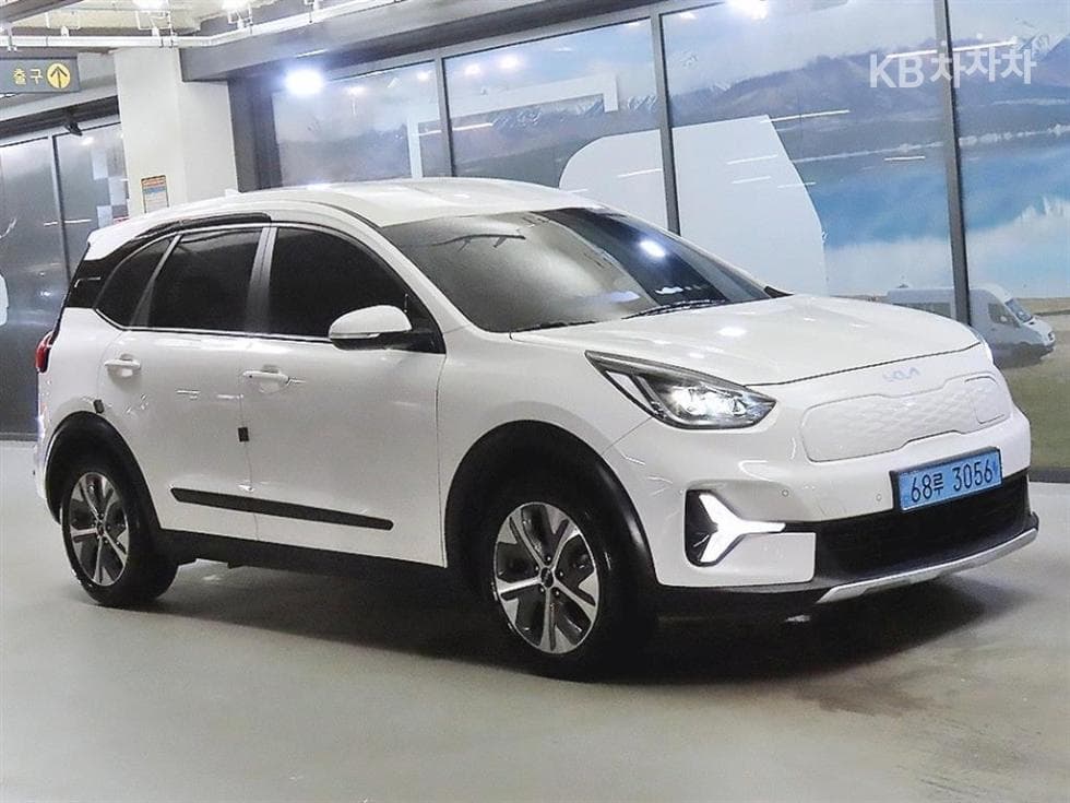 Kia Niro Plus EV Air - Image 1