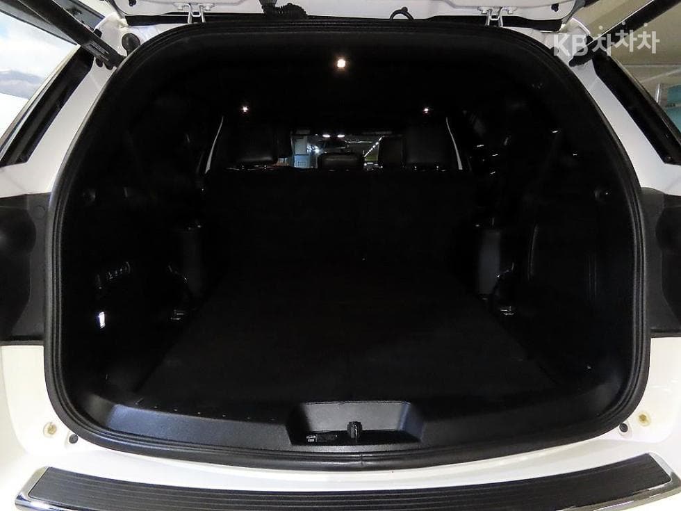Ford New Explorer2.3 EcoBoost 4WD Limited - 16